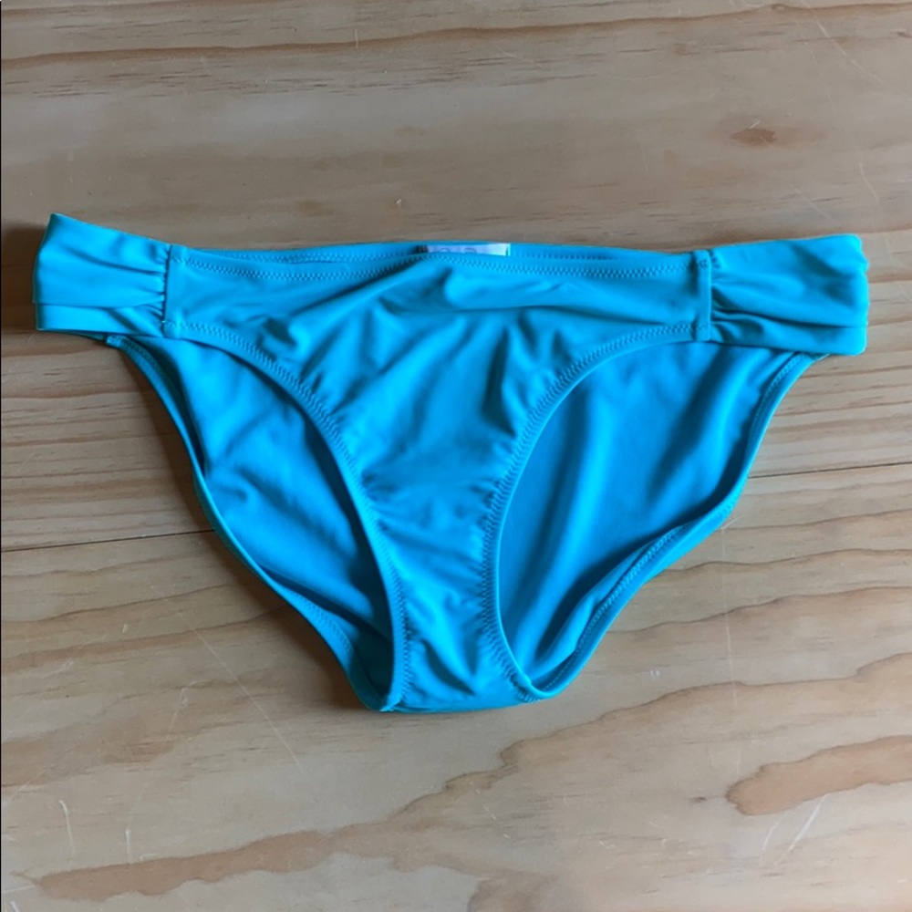 Jessica Simpson size large bathing suit bottoms